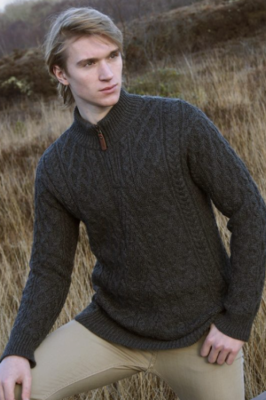 Sweater m. lynlås. Trækul