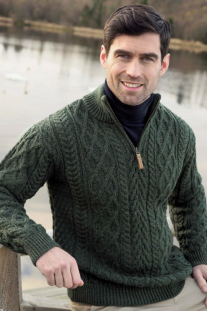 Sweater m. lynlås. Army Grøn