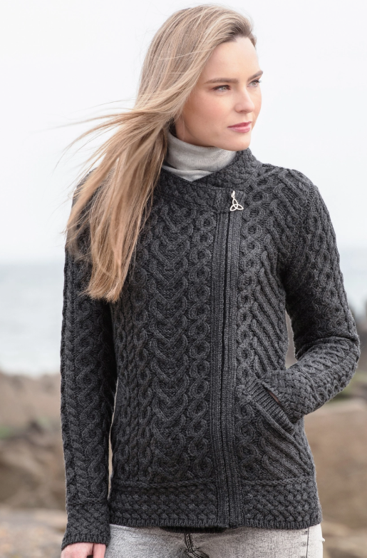 Sweater hjertedesign, m. lynlås i side. Trækul