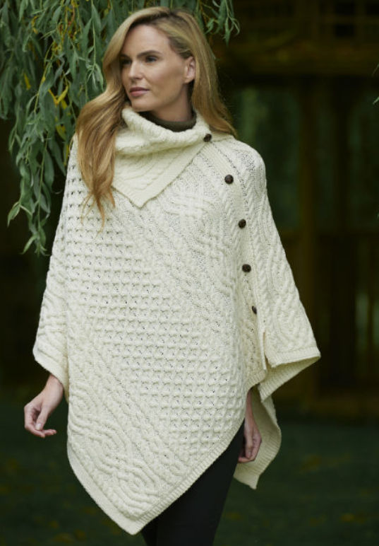 Poncho med krave. Natur